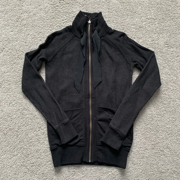 Reversible lululemon zip up sweater - Picture 3 of 5